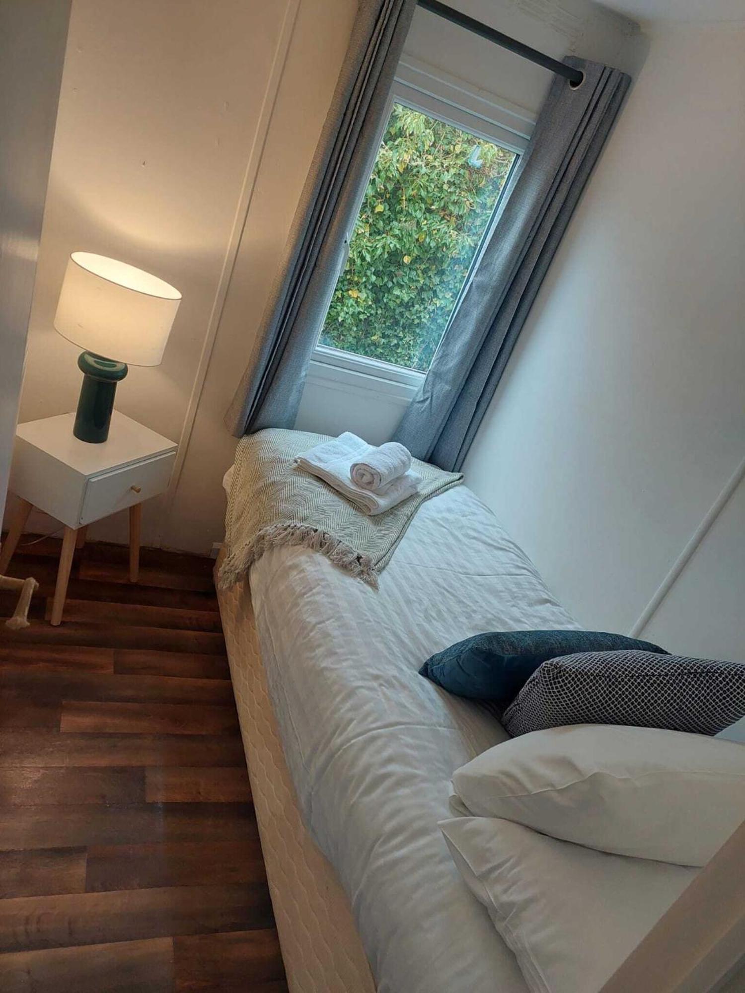 Ty Dderw Country Inn Моелфр Номер фото