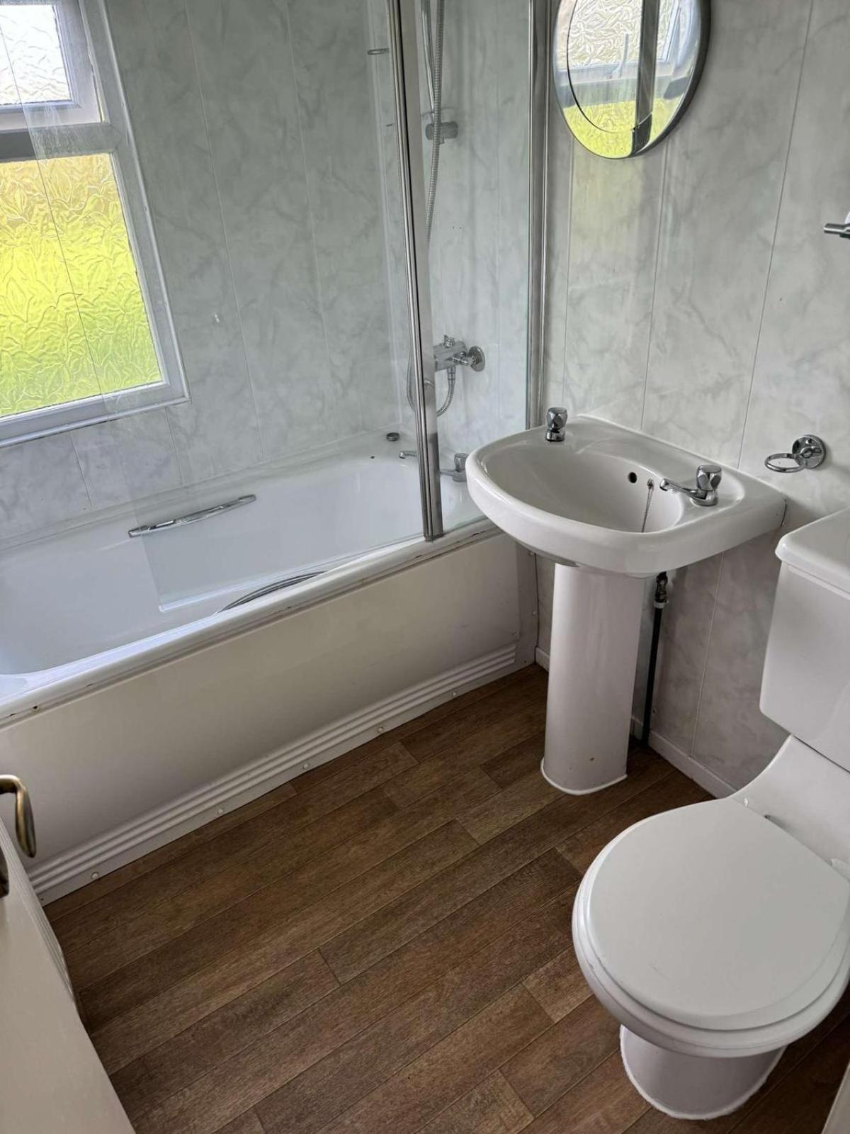 Ty Dderw Country Inn Моелфр Номер фото