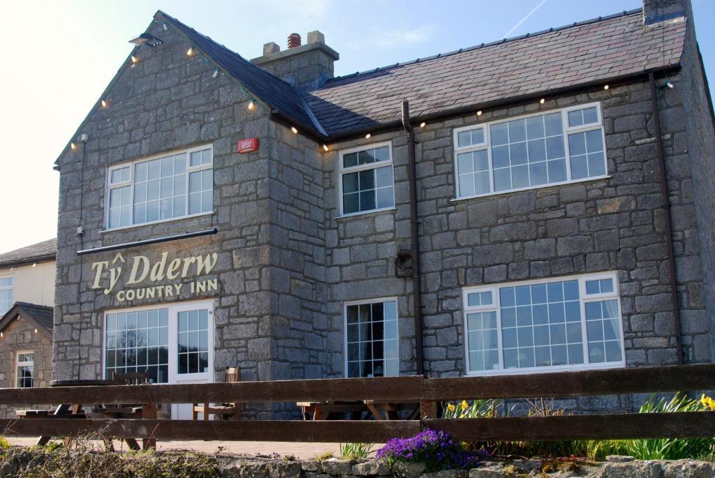 Ty Dderw Country Inn Моелфр Экстерьер фото