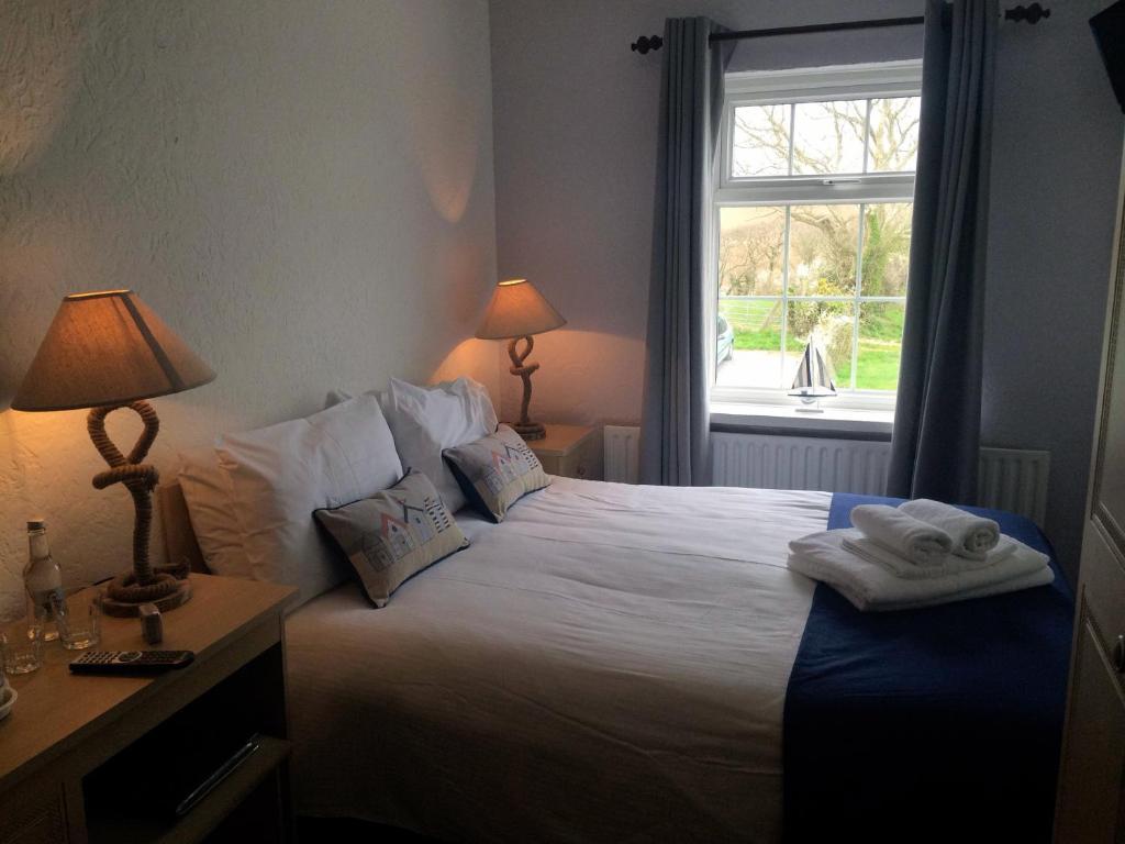 Ty Dderw Country Inn Моелфр Экстерьер фото